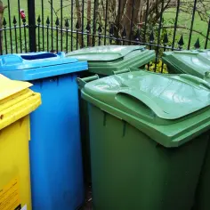 Ile za śmieci w Łodzi? Nowe stawki, które mogą Cię zaskoczyć