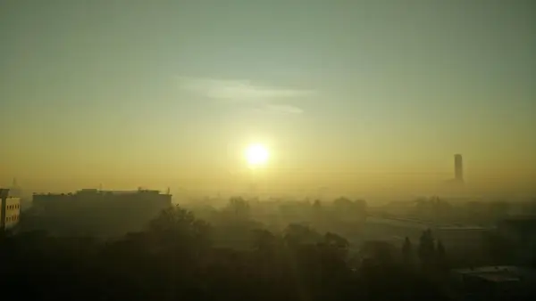 Czy we Wrocławiu jest smog? Sprawdź aktualną jakość powietrza